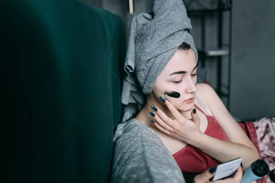 Domowe SPA dla Zapracowanych: 15-Minutowy Rytuał na Błyskawiczny Relaks