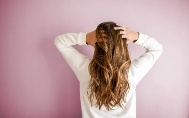 Farba do włosów jasny blond – 7 Najlepszych Odcień Bez Żółci