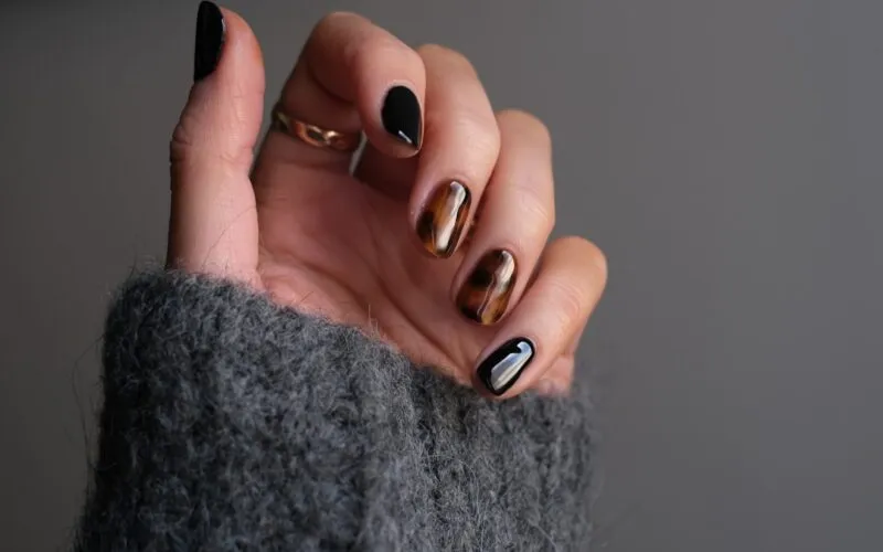 Paznokcie Hybrydy: 10 Najlepszych Trików na Długotrwały Manicure
