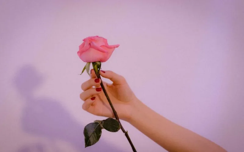 Paznokcie Walentynkowe: 30 Najpiękniejszych Wzorów na Romantyczny Manicure