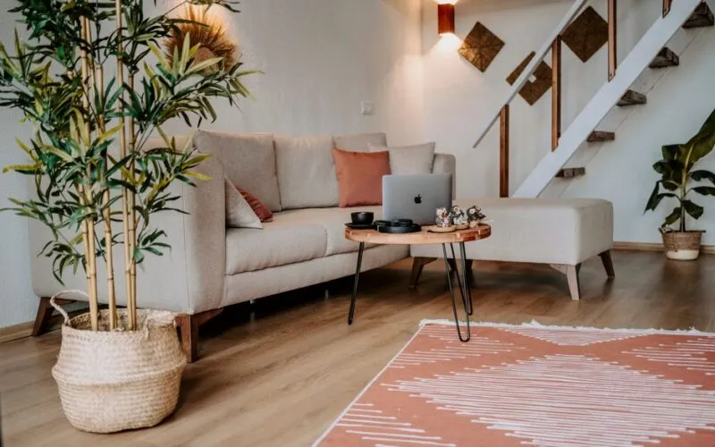 Mood Board Twojego Życia: Jak projektować swoją przestrzeń i garderobę w stylu Boho, Glam i Minimalist