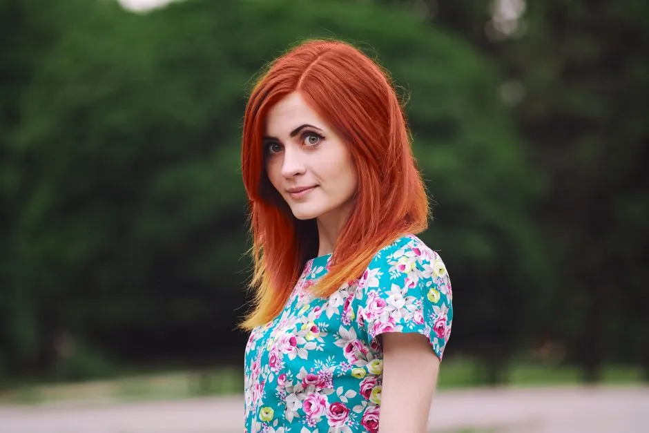 Czerwona farba do włosów – TOP10 Najlepszych i Trwałych Odcieni w 2026