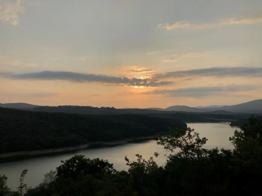 Digital Detox w Weekend: 5 Kroków do Odzyskania Spokoju i Lepszego Samopoczucia