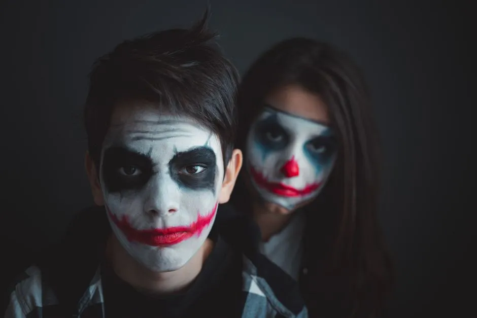 Jak Zrobić Straszny Makijaż na Halloween? 5 Prokrokowych Pomysłów