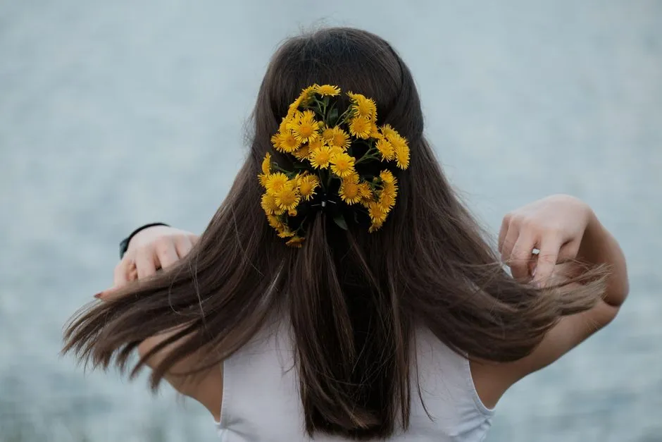 5 Sposobów Na Kwiaty We Włosach: Stylizacje Na Każdą Okazję