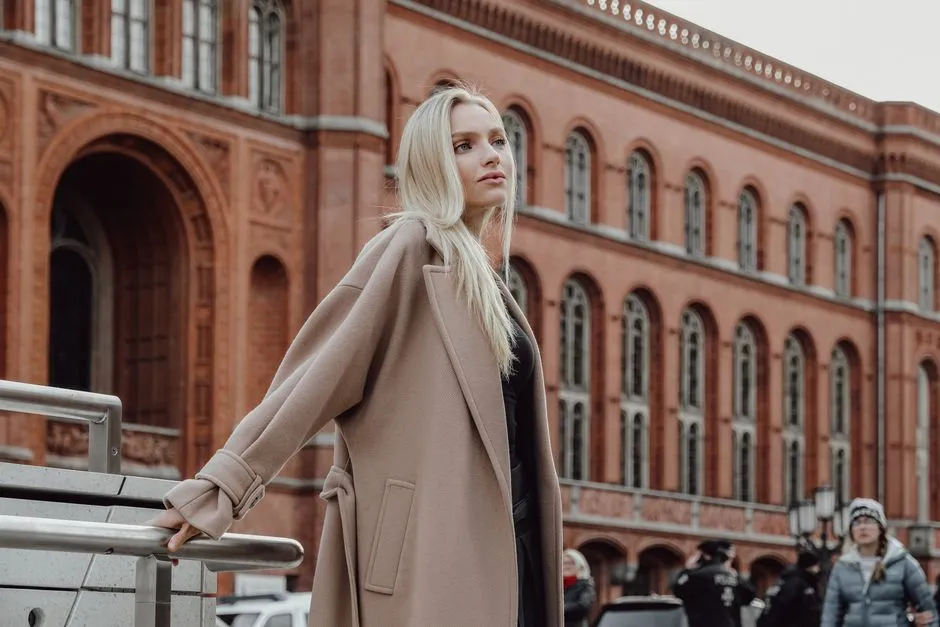 Syoss Naturalny Popielaty Blond: Jak Uzyskać Idealny Chłodny Odcień w Domu?