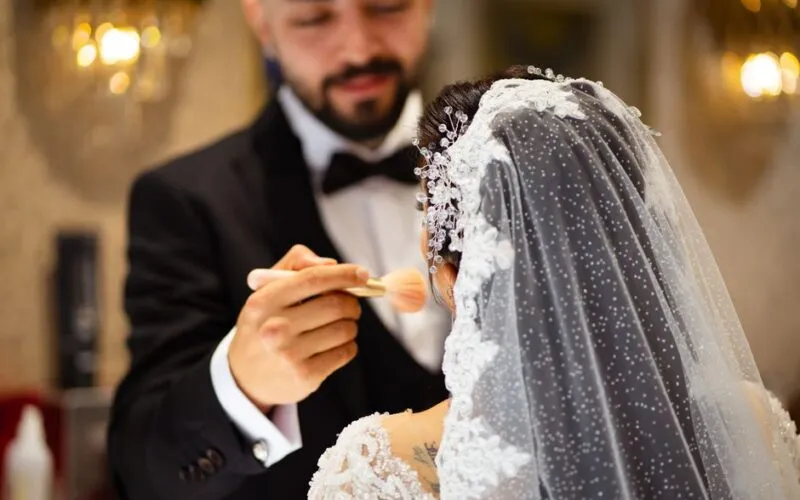 Jak Zrobić Profesjonalny Makijaż na Wesele? Kompletny Poradnik Krok po Kroku