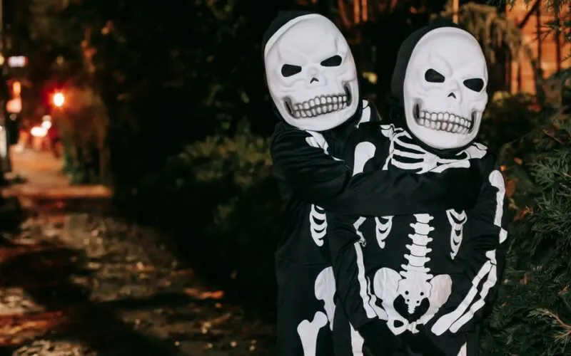 Jak Zrobić Makijaż Diabła na Halloween? Kompletny Poradnik Krok po Kroku