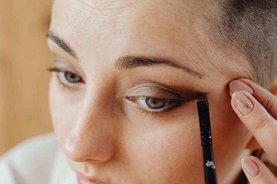 Jak Zrobić Makijaż Eyeliner? Kompletny Poradnik Krok po Kroku