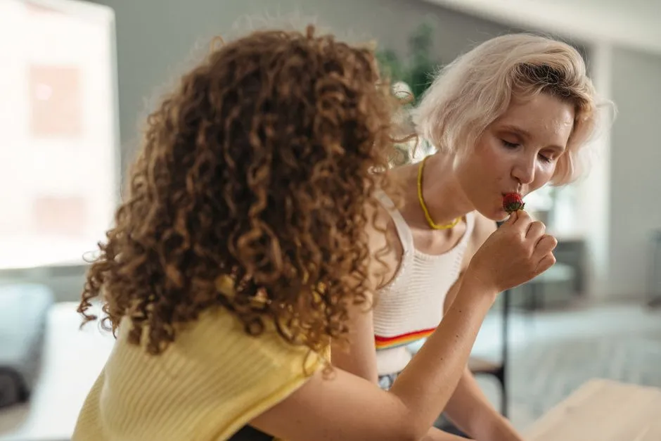 Truskawkowy Blond – Kompletny Przewodnik: Komu Pasuje i Jak Go Uzyskać?