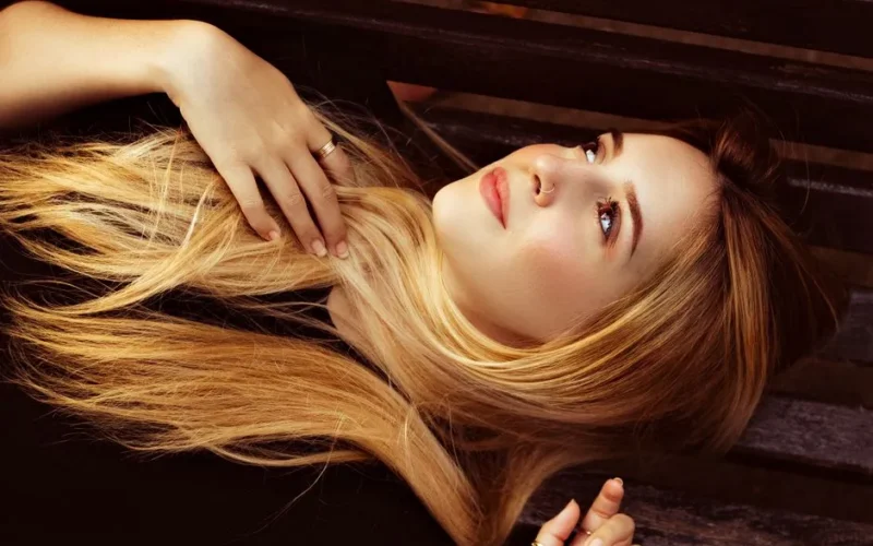 Sombre Brąz Z Blondem: 10 Idealnych Inspiracji Na Modną Koloryzację